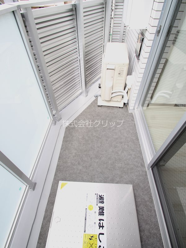 横浜市南区高根町３丁目の賃貸マンションのバルコニー