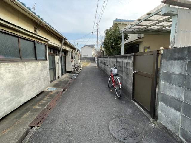 和歌山市黒田・中古戸建・54749の前面道路含む現地写真