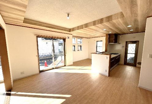 川越市仙波町四丁目　中古戸建の居間・リビング