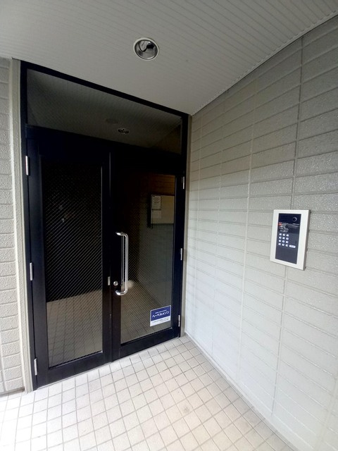 サンテラス本郷のセキュリティ|★オートロック付きエントランス★
