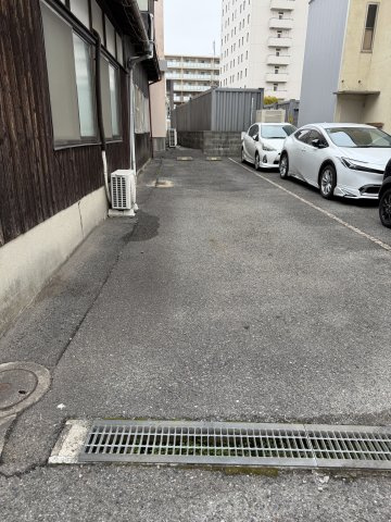 ユニキューブ中央町の駐車場