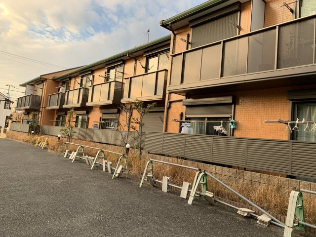 シャーメゾン灰塚B棟の外観