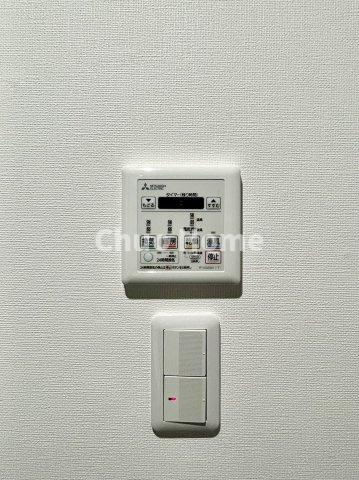 エンゼルハイム新小岩の冷暖房・空調設備|【浴室乾燥機】暖房・冷風・換気・乾燥が可能です。毎日を快適に過ごせるうれしい機能が揃っています。雨の日の洗濯物も安心です。