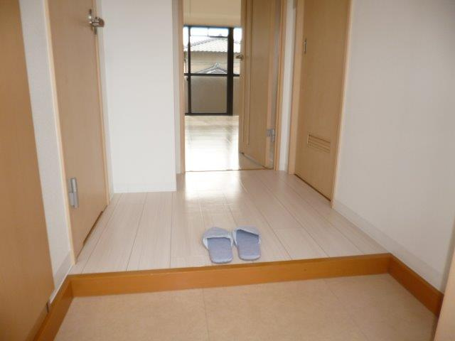 サンパレス幸町の玄関