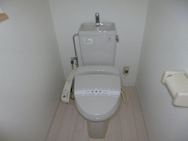 サンパレス幸町のトイレ|ウォシュレット