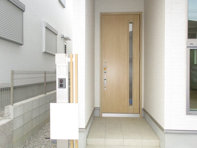 MIRASUMO昭和区長戸町339①｜名古屋市の戸建ならホームアップのセキュリティ|【売主施工例】突然の来客やしつこい訪問営業もしっかりチェック。ドアを開ける前に相手を確認できるので、セキュリティ面でも心強い味方です。