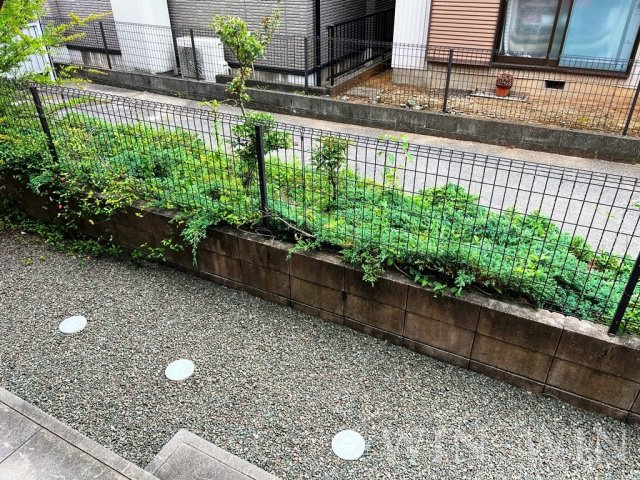 サンハイム一色 Dの庭