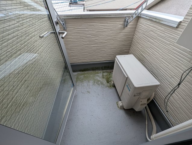 レジア豊中本町のバルコニー
