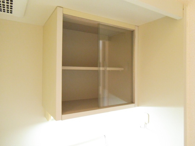 コーポうめやのキッチン|キッチンの上部収納です♪