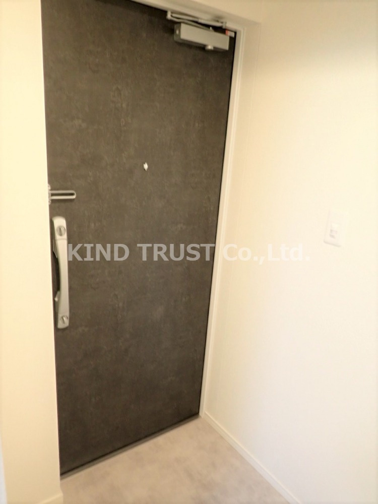 ノルデンハイム南森町の玄関|収納もある玄関です