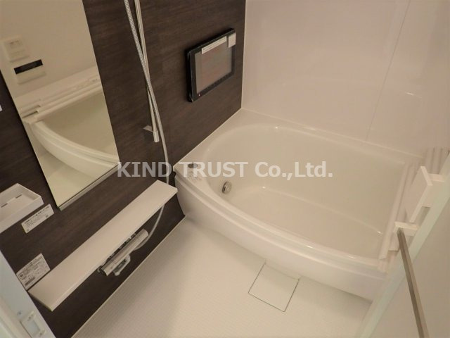 ノルデンハイム南森町の浴室|日々の疲れを癒すお風呂付です