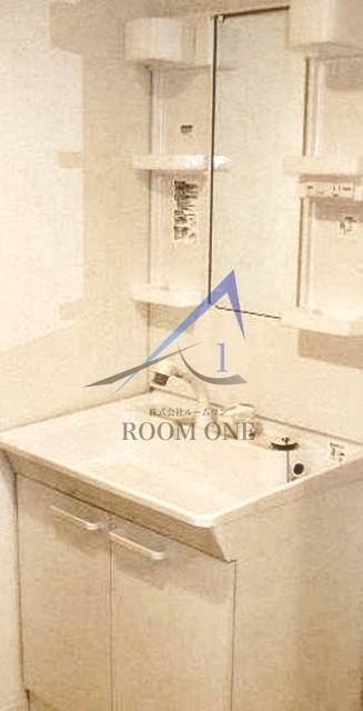 Ｂｌａｎｃ　ｆｏｒｅｔの洗面所|独立洗面台です。