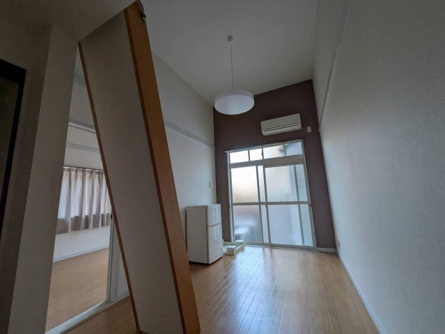 ヨーロピアン西明石の洋室