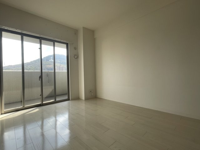 アルファライフ宇多津の洋室