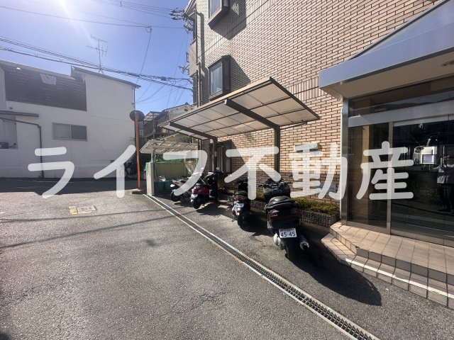エンフェル石切の駐車場