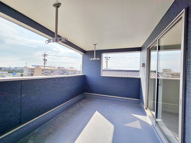 【バルコニー】 | 東海市富木島町第30　３号棟