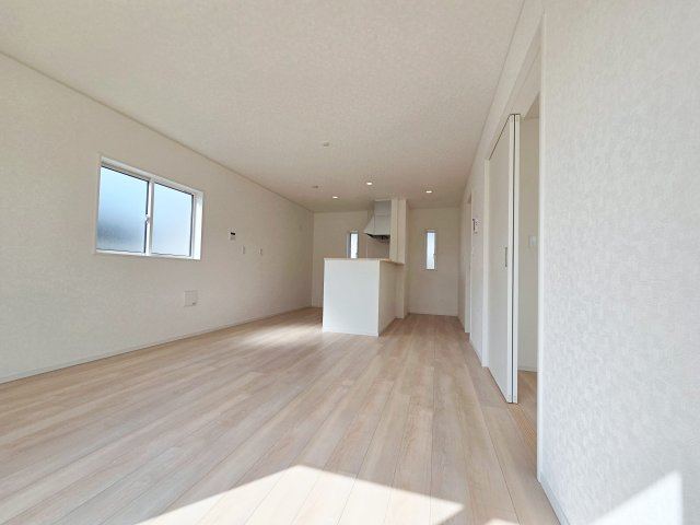 【居間・リビング】 | 東海市富木島町第30　３号棟