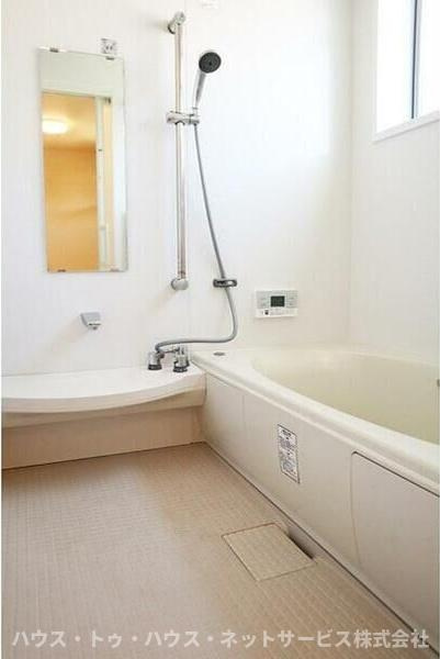 柏市旭町8丁目戸建の浴室