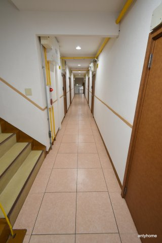 塚本パンション　仲介手数料無料のロビー