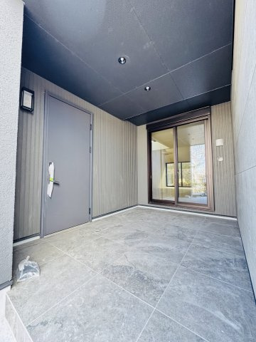 KAMAKURA HILL QUIET — 鎌倉山に住むという贅沢の駐車場