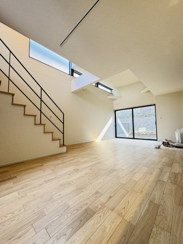 KAMAKURA HILL QUIET — 鎌倉山に住むという贅沢の居間・リビング