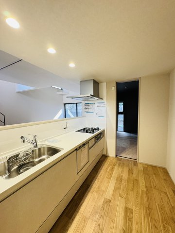 KAMAKURA HILL QUIET — 鎌倉山に住むという贅沢のキッチン