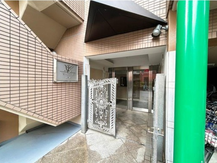 【エントランス】