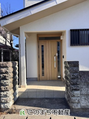 【玄関】 | KEM宇都宮市宝木本町1期 | 玄関扉も新しいものに交換してあります。