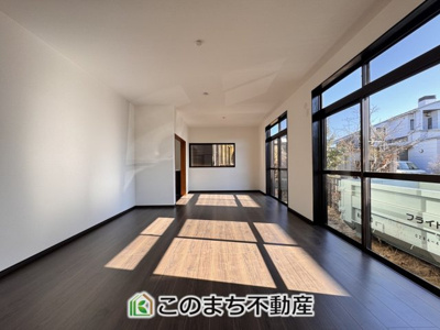 【居間・リビング】 | KEM宇都宮市宝木本町1期 | 開放感のある広々としたリビング☆家族みんなでゆったりくつろげます♪