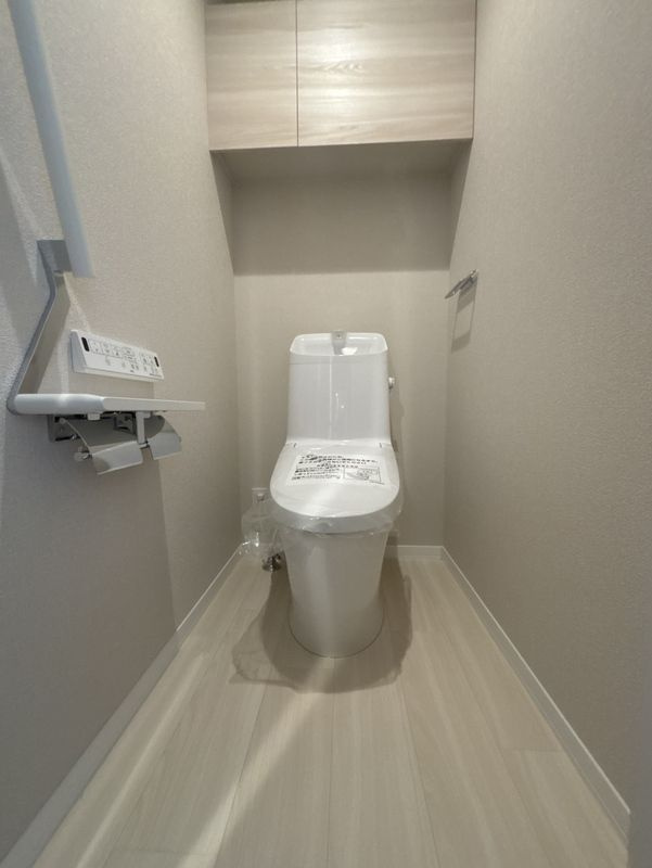 福岡市早良区高取２丁目の賃貸マンションのトイレ
