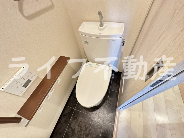 プレシオ小阪のトイレ|シンプルで使いやすいトイレです