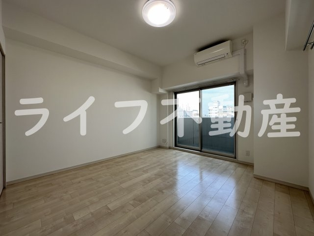 プレシオ小阪の居間・リビング|こちらの居間で趣味の時間をお楽しみください