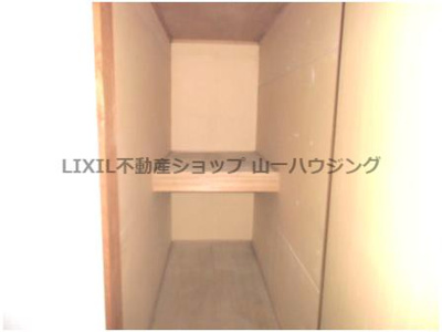 【収納】 | 沼尾ハイツ | 階段上の収納部分