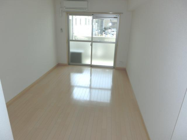 Bon hill 駅前|洋室