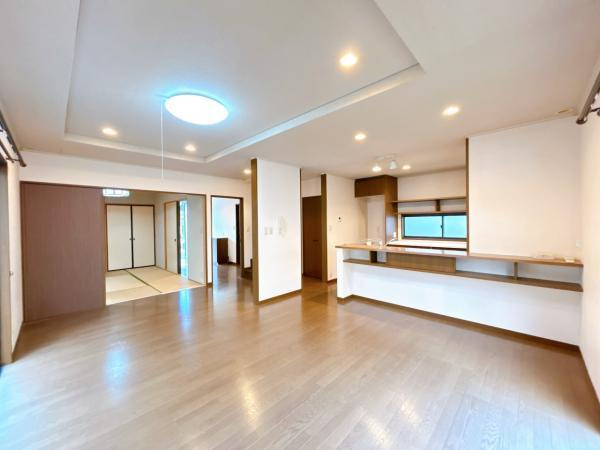 【No.7618】美萩野4丁目/4LDK/リフォーム中の居間・リビング