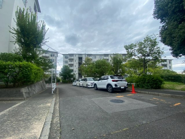 高槻塚原台ハイツ13号棟の周辺