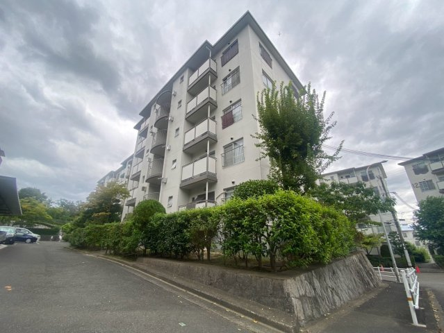 高槻塚原台ハイツ13号棟