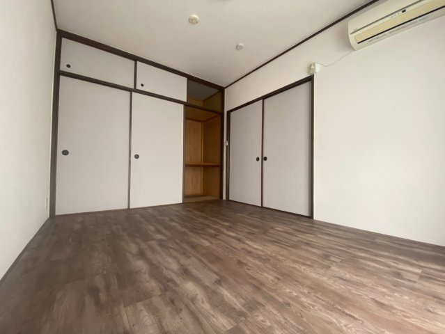 高槻塚原台ハイツ13号棟の収納