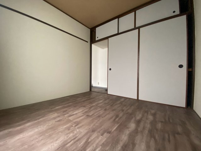 高槻塚原台ハイツ13号棟の寝室