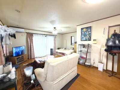 【居間・リビング】 | 古河市三杉町2丁目　3SLDK