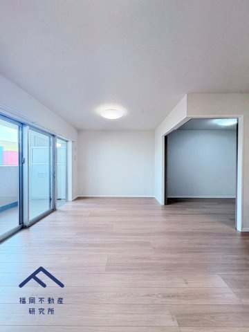 モントーレ香椎浜サーフタワーセンターコートの外観