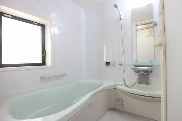 江戸川区谷河内2丁目一戸建の浴室|コンパクトで使いやすいお風呂です