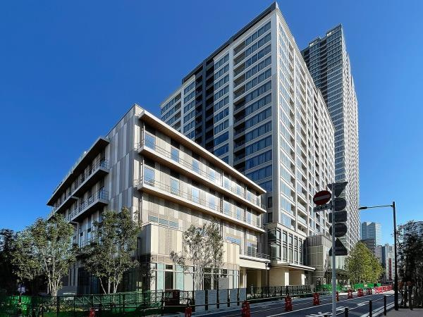 白金ザ・スカイ西棟の外観