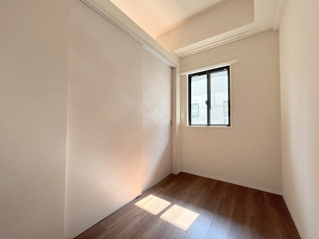 コンフォリア・リヴ新大阪西宮原ソルテラスの洋室