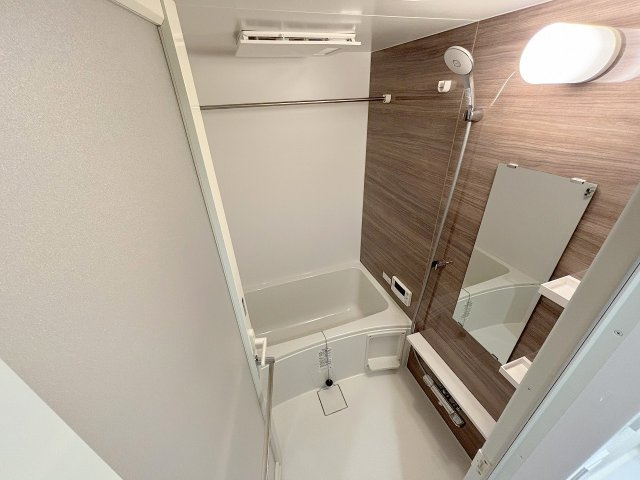 コンフォリア・リヴ新大阪西宮原ソルテラスの浴室