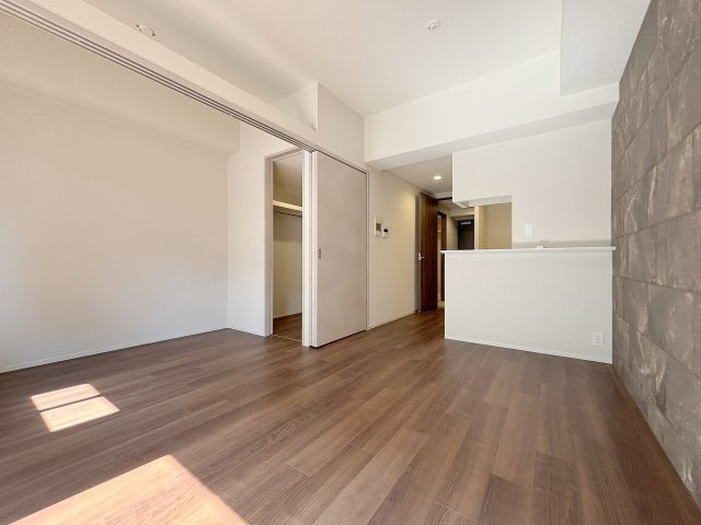 コンフォリア・リヴ新大阪西宮原ソルテラスの居間・リビング