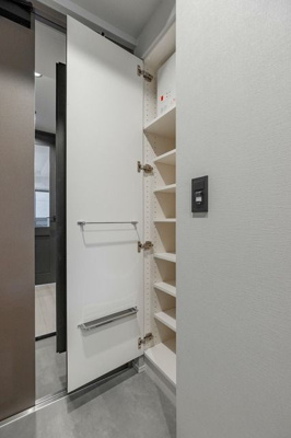 【収納】 | ザ・ライオンズフォーシア文京湯島 | 便利な収納スペースです