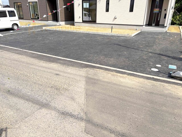 かすみがうら市下稲吉第15　新築戸建て　6号棟の駐車場|カースペースは2台お停めいただけます♪
