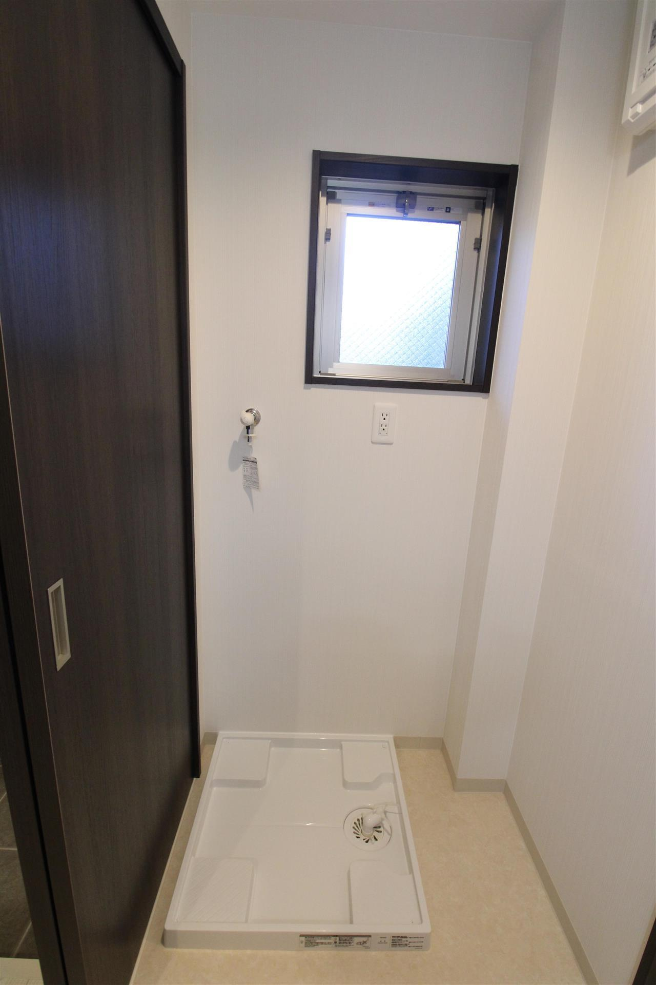 ピュア サーマルのキッチン|洗濯機置き場