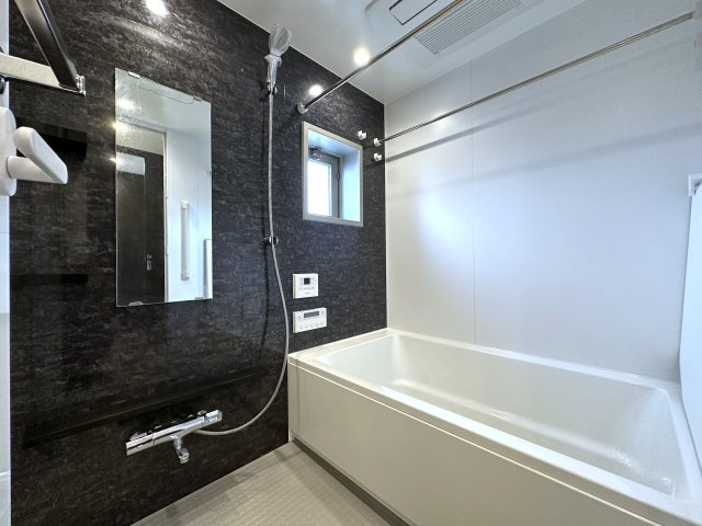 ワコーレ明石本町ラフィニティの浴室